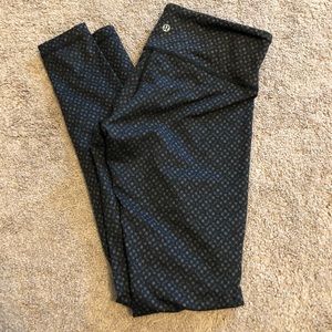 LULULEMON Wunder Under patterned bottoms